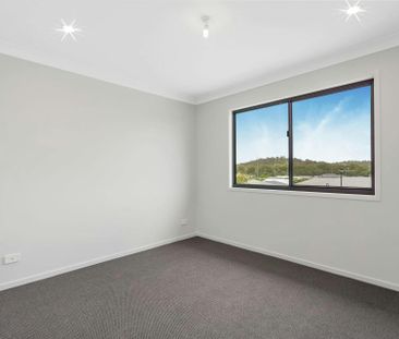 Brand New, Modern 4 Bedroom Home in South Ripley! - Photo 4