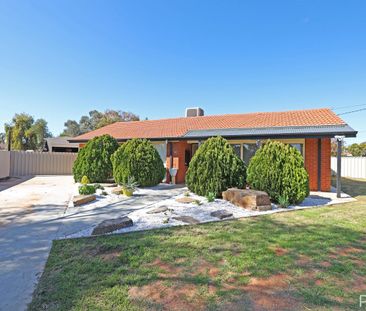 4 BEDROOM HOME - Photo 6