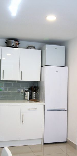 3 Bedroom Apartment - Photo 1