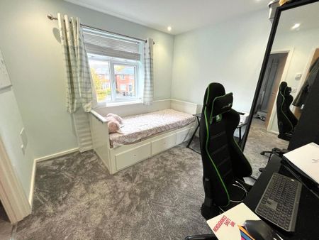 3 bedroom detached house to rent - Photo 4