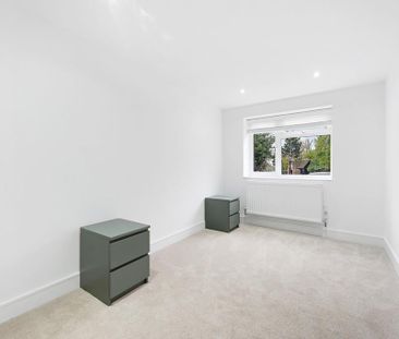 2 bedroom ground floor flat to rent - Photo 1