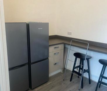 6 bedroom detached house to rent - Photo 6