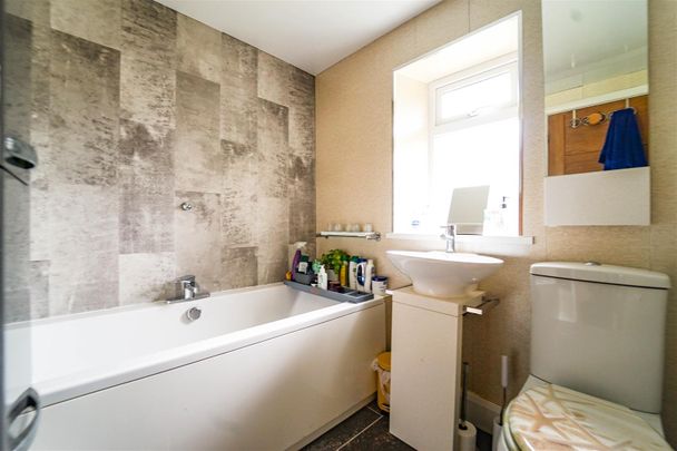 Crabtree Avenue, Rossendale - Photo 1