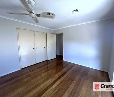 WELL-PRESENTED AND FRESHLY PAINTED 2 BEDROOM UNIT IN NOBLE PARK, WI... - Photo 4