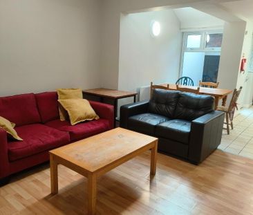 Double Room For Rent, Ridgeway Street, BT95FB, Belfast - Photo 2