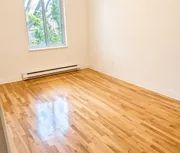 1 room apartment of 42m² in Montreal - Photo 1