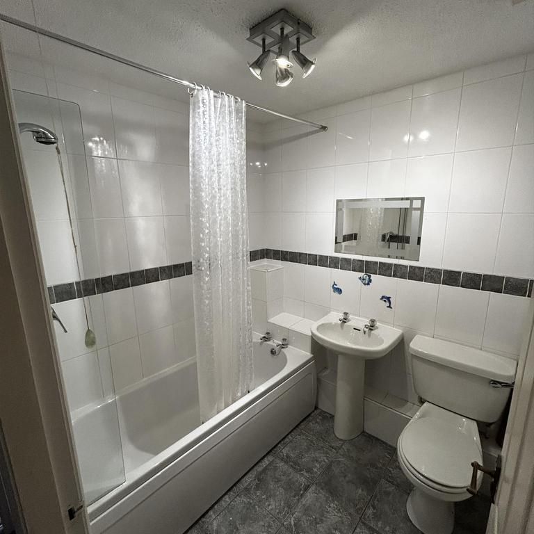 2 bedroom house to rent - Photo 1