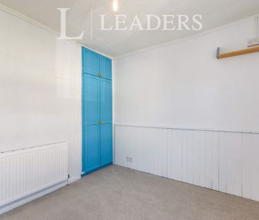 4 bedroom house to rent Bank Street, Cannock, Staffordshire, WS12 - Photo 4