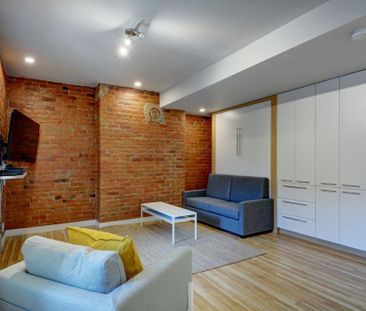 Loft entièrement meublé en plein coeur du quartier St-Jean-Baptiste... - Photo 4