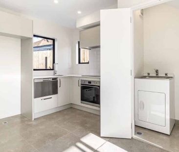 WELCOME HOME in TE ATATU PENINSULA - Photo 3