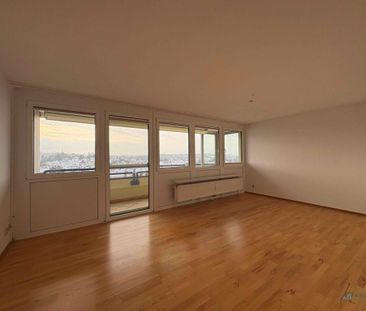 tolle Wohnung mit Rundumblick und Einbauküche - Foto 2