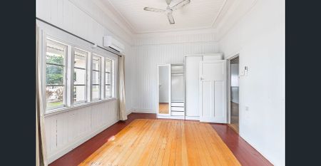 Waterfront Views!! - Photo 5