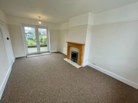 Causeway Crescent, Totton - Photo 2