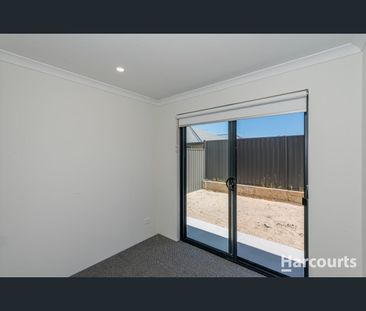 11 Thredbo Drive, Aveley, WA 6069 - Photo 4
