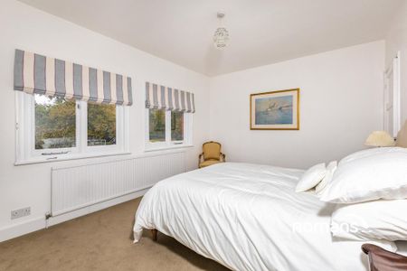 3 bedroom detached house to rent - Photo 4