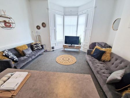 1 bedroom in a house share to rent - Photo 3