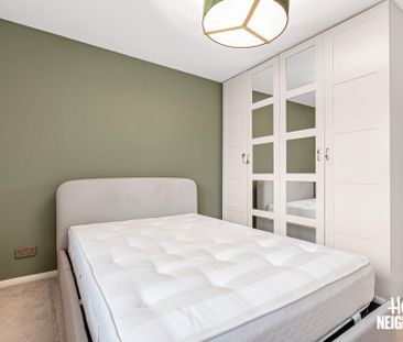 Odeon Court, Chicksand Street - Photo 1