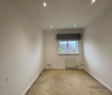 2 bedroom semi-detached house to rent - Photo 5