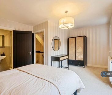 4 bedroom terraced house to rent - Photo 4