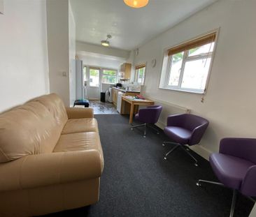 6 bedroom terraced house to rent - Photo 1