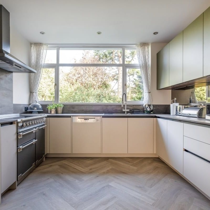 5 bedroom detached house to rent - Photo 1