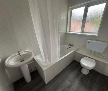3 bedroom end of terrace house to rent - Photo 6