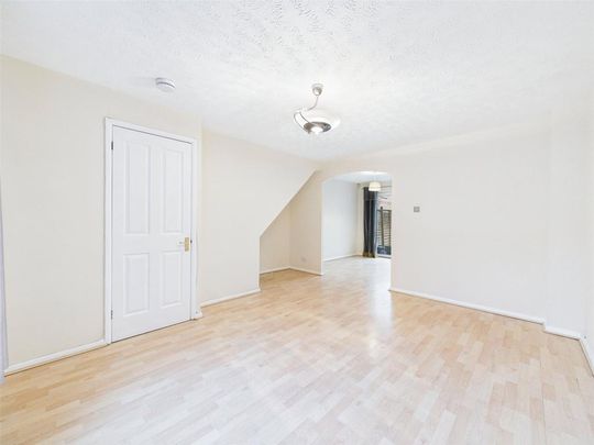 3 bedroom end of terrace house to rent - Photo 1