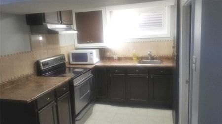 For Lease - 18 Stoney Creek Drive Unit# Lower, Toronto, Ontario - Photo 4