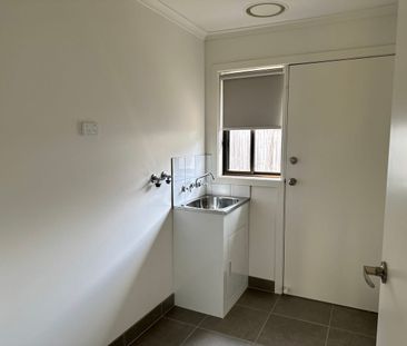 NEAT & TIDY WALK TO MARKET & PLAZA - Photo 5