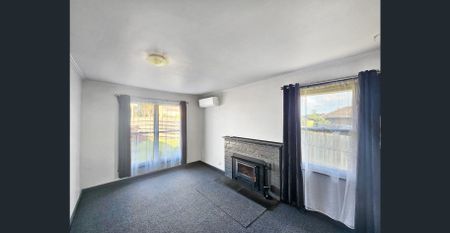 FIND YOUR EVERYDAY EASE - 21 RILEY STREET TRARALGON - Photo 2