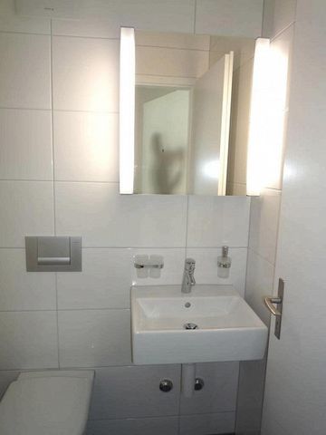 Moderne 1-ZW à 25 m² im 1. OG mit Balkon - Photo 5