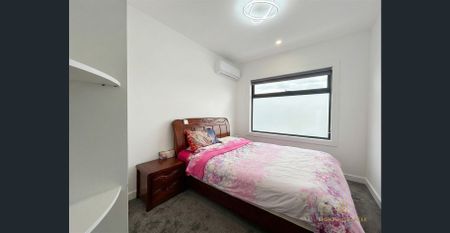 Contemporary Family Haven with Unbeatable Convenience - Photo 2