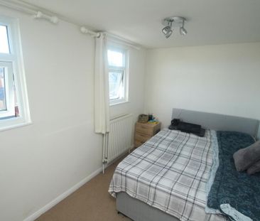 4 bedroom house to rent - Photo 2