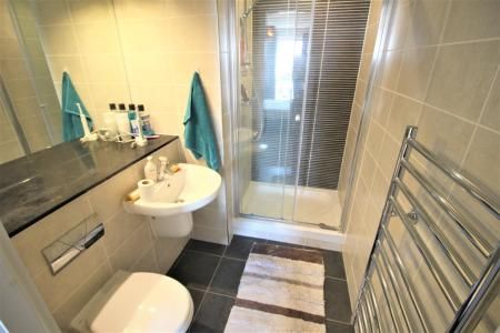 St Johns Gardens, Bury, BL9 - Photo 3