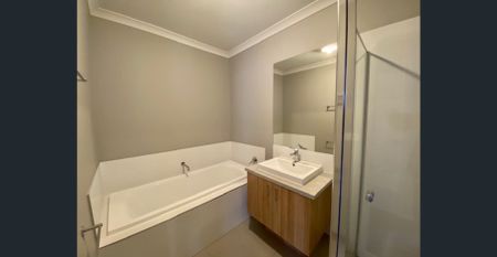 Modern Townhouse! - Photo 2