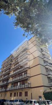 5 locali in affitto - Photo 1