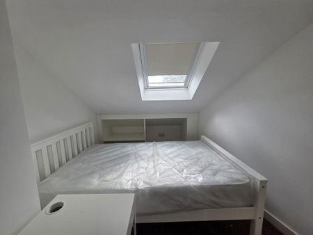 6 bedroom house to rent - Photo 3