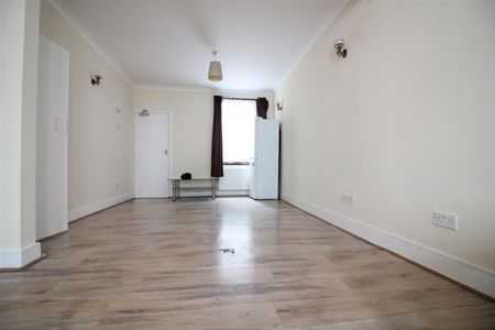 Lea Road, Southall - Photo 2