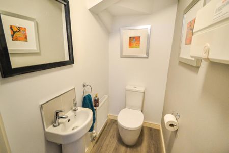 3 bedroom semi-detached house to rent - Photo 3