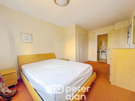 2 bedroom flat to rent - Photo 5