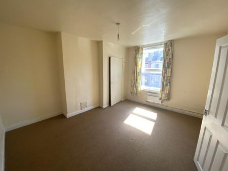 Compton Row, Harehills, LS9 - Leeds - Photo 2