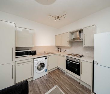 3 bedroom apartment to rent - Photo 5