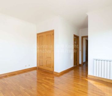 3 bedroom luxury Apartment for rent in Cascais, Lisbon - Photo 2