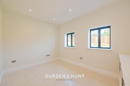 4 bedroom detached house to rent - Photo 5