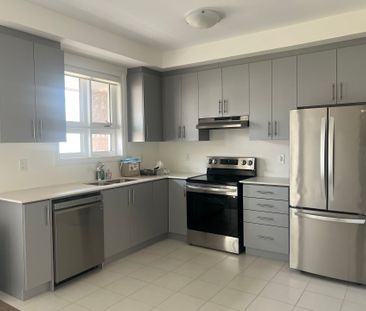 For Lease - 9 Imperial College Lane, Markham, Ontario - Photo 4