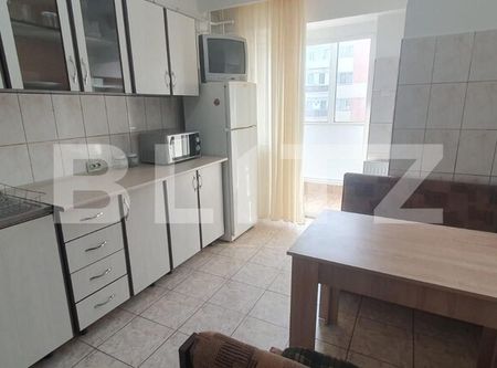 Apartament 2 camere 60 mp, centrala termica, AC, zona Polivalentă - Photo 2