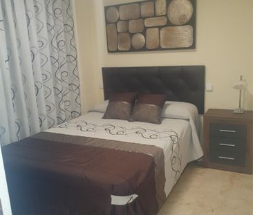 Piso de alquiler en Calle Carlos Cano, 29, Puerto de Estepona - Photo 5