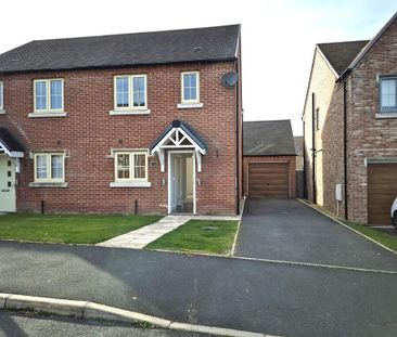 3 bedroom semi-detached house to rent - Photo 2