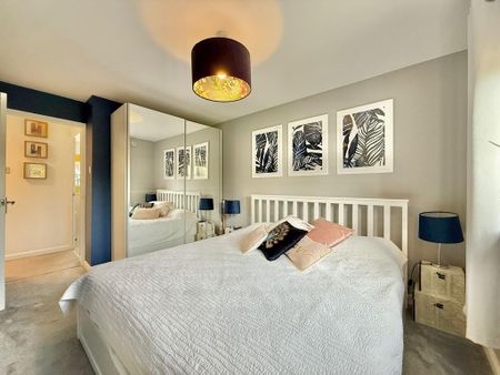 2 bedroom terraced house to rent - Photo 4