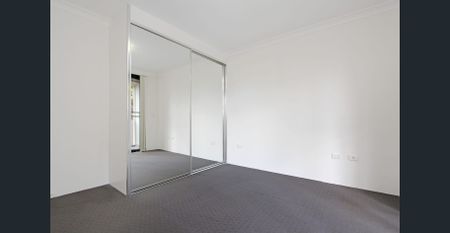 Modern and Spacious Apartment - Photo 2